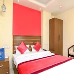 Oyo 8657 Hotel Acumen