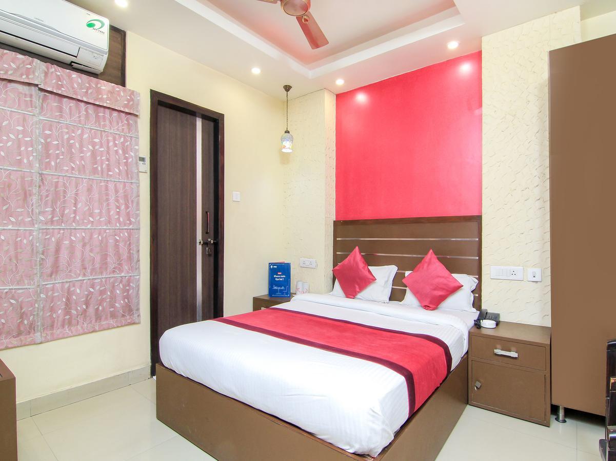 Hotel Oyo 8657 Acumen Lucknow