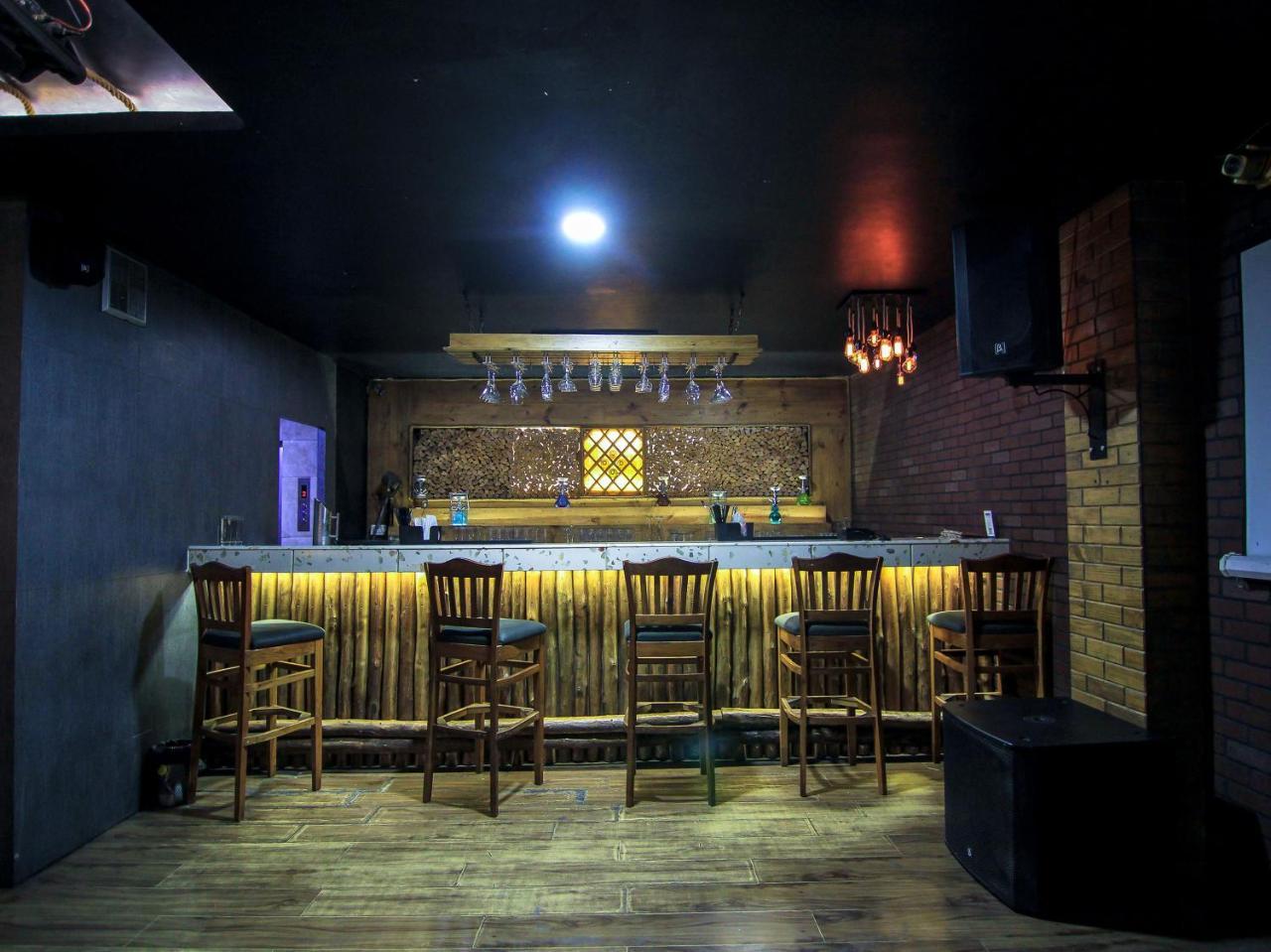 Hotel Oyo 8657 Acumen Lucknow