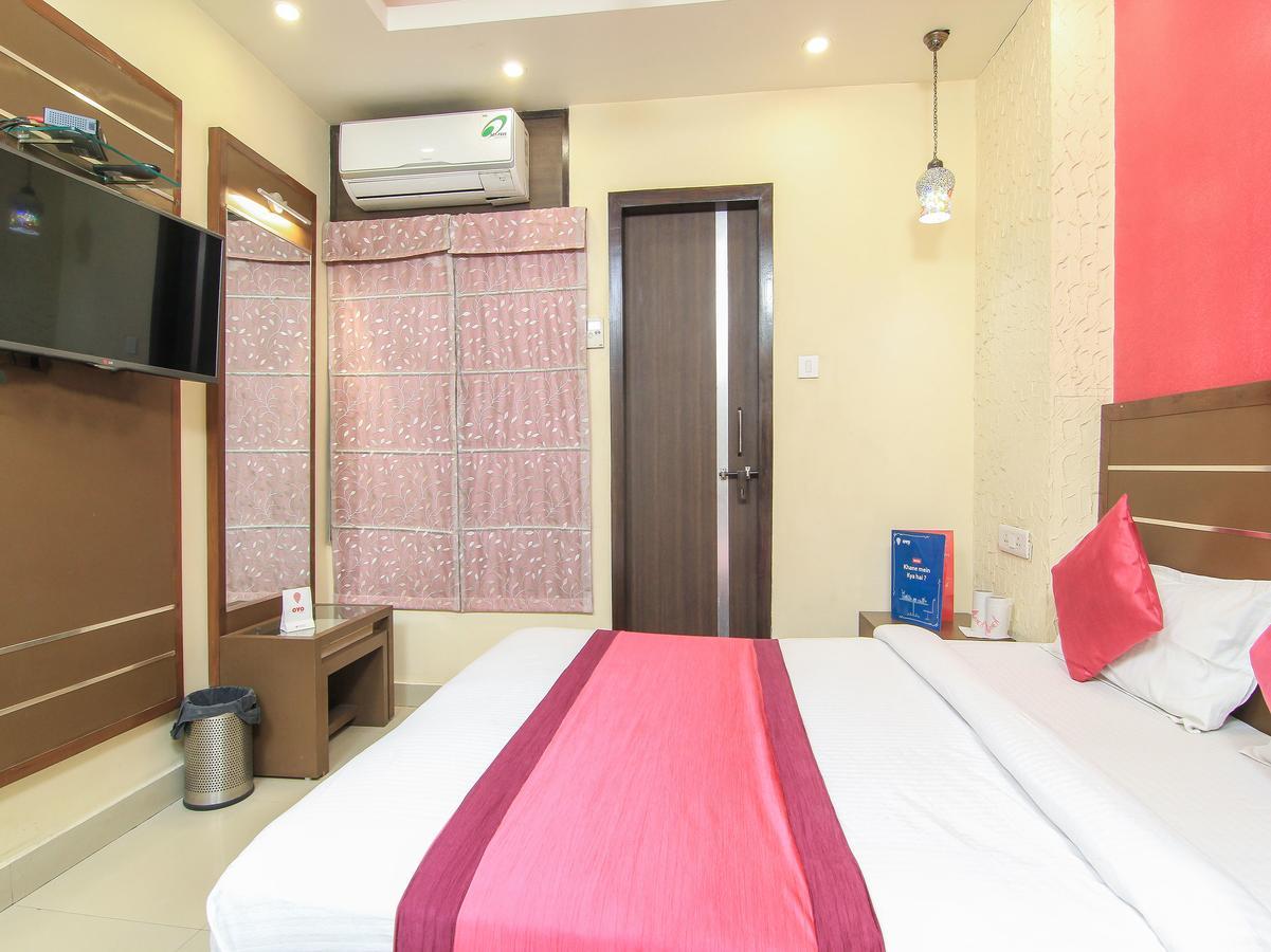 Oyo 8657 Acumen Hotel